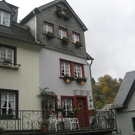 Gaestehaus Luise Bed and Breakfast Monschau Eksteriør billede