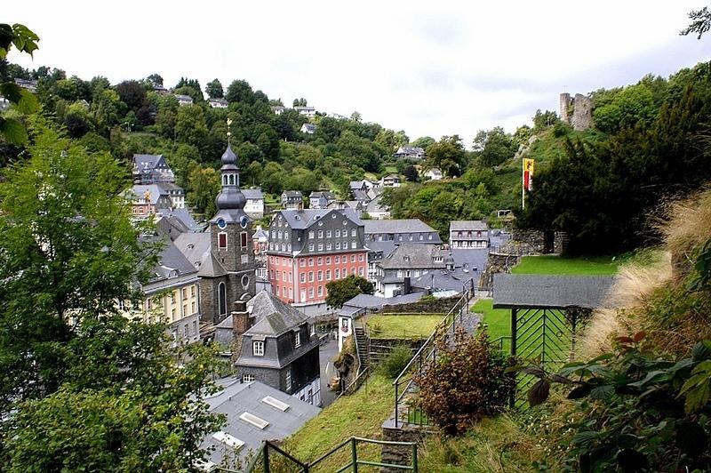 Gaestehaus Luise Bed and Breakfast Monschau Værelse billede