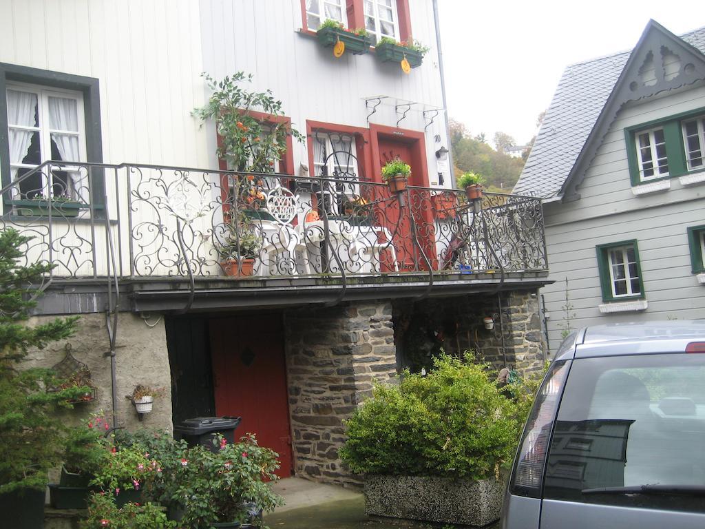 Gaestehaus Luise Bed and Breakfast Monschau Eksteriør billede